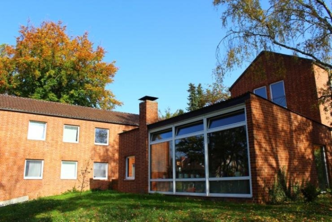 WG-Zimmer Oststadt Brüder-Grimm-Allee - Haus