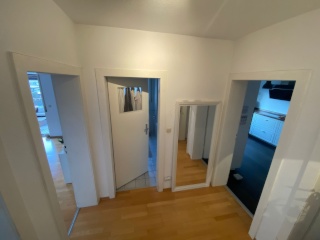 Anzeigenbild: Helles WG-Zimmer auf dem Niederberg - Balkon, Taunusblick, Waldnähe, Klimaanlage und gute Anbindung