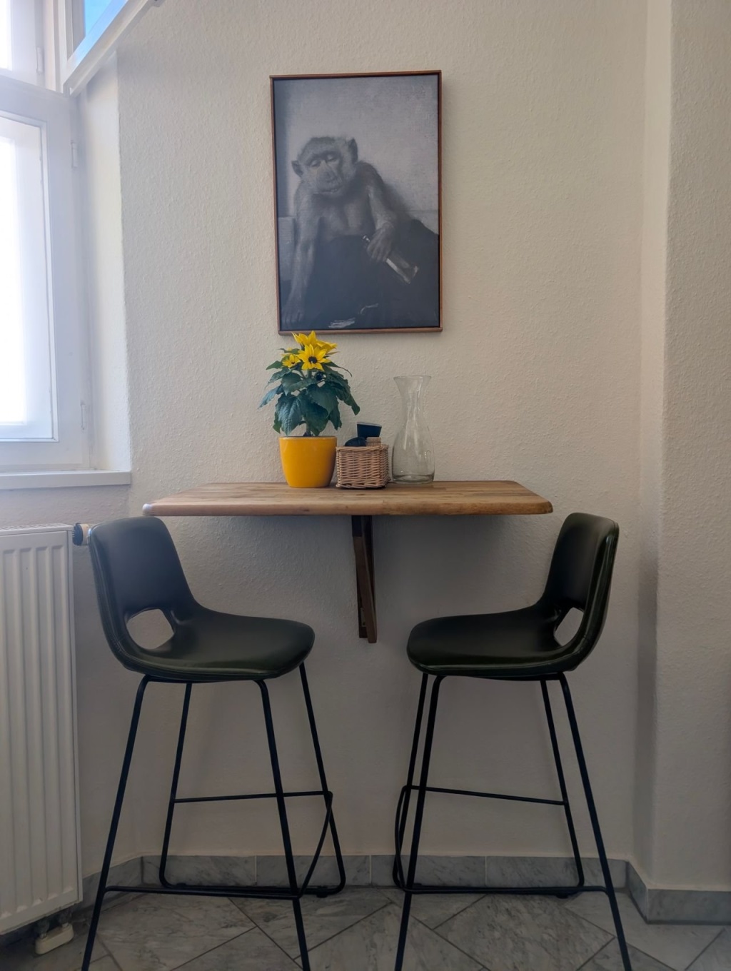 Möblierte Altbauwohnung mit großer Südfensterfront und Blick ins Grüne | All-Inclusive – Wiesbadener Str. 9, 12161 Berlin Friedenau – Vorschaubild 9