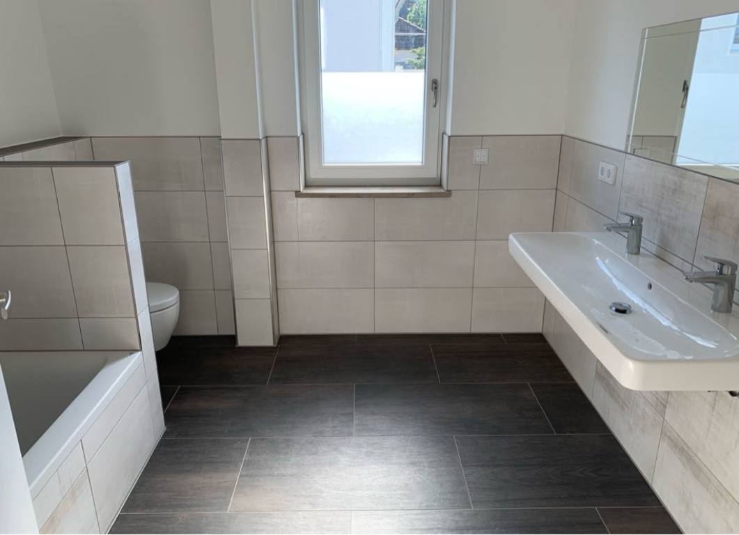 Flatshare Hadern Windeckstr.  29 - Badezimmer 1 OG