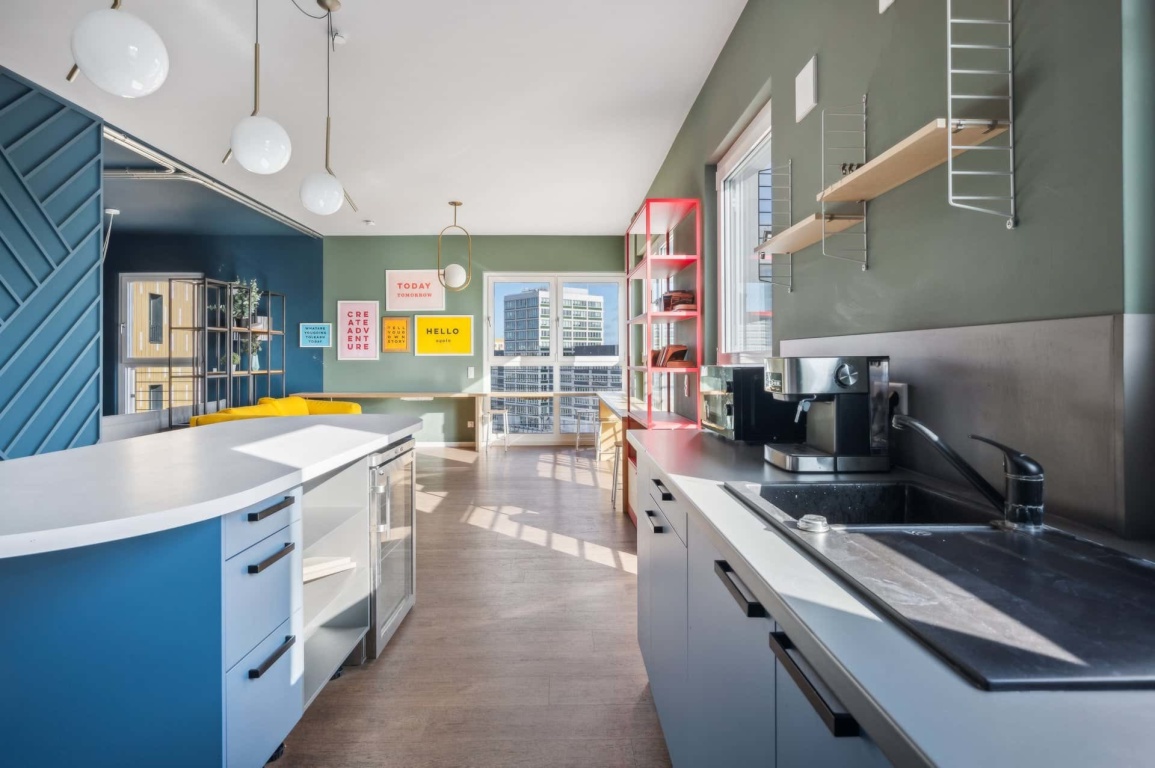 Flatshare Berlin Klara-Franke-Straße 24 - Roomlessrent.com