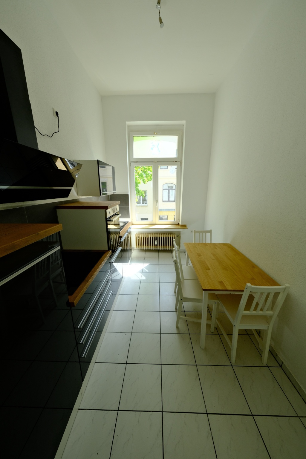 Modern and Fully Furnished 4-Person Shared Apartment (4 Rooms) with Terrace and Built-in Kitchen in Frankenberger Viertel – Brabantstraße 8, 52070 Aachen Aachen – Vorschaubild 7