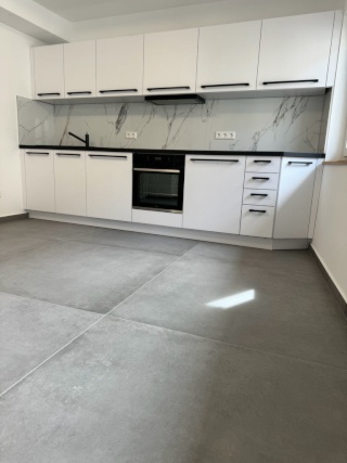 Ad image: WG, Erstbezug, möbliert, Küche, 10 min vom KIT und Zentrum