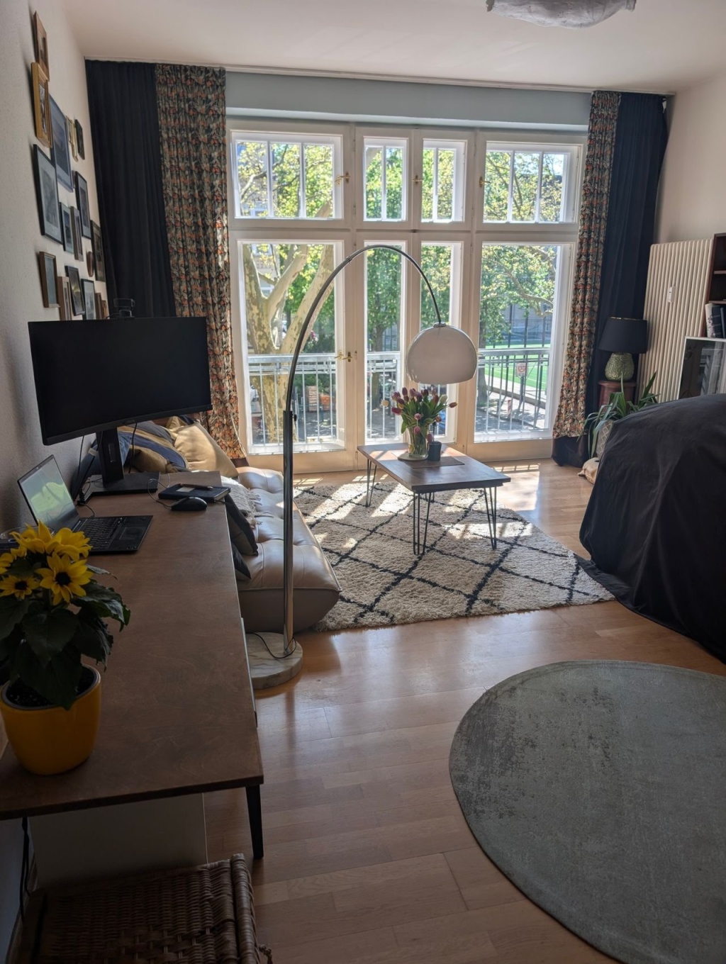 Möblierte Altbauwohnung mit großer Südfensterfront und Blick ins Grüne | All-Inclusive – Wiesbadener Str. 9, 12161 Berlin Friedenau – Vorschaubild 2