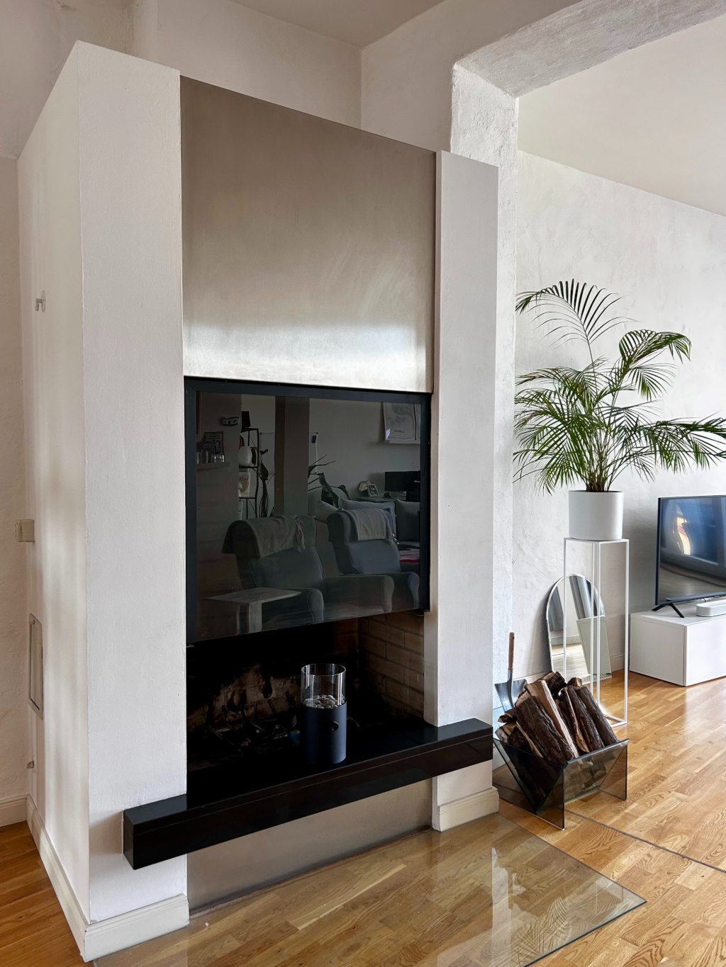 LOFT (Flexible Mietdauer): Lichtdurchflutetes Fabrik-Loft im Prenzlauer Berg; 3,6m Decken, Kamin & All-Inclusive – Schönhauser Allee 74, 10437 Berlin Prenzlauer Berg – Vorschaubild 2