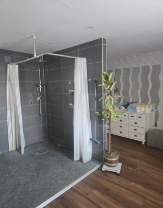 Imagen del anuncio: Modernes WG-Zimmer (ca. 16 m2) in neu gegründeter 5er-WG in Amöneburg-Roßdorf ca. 15 km von Marburg