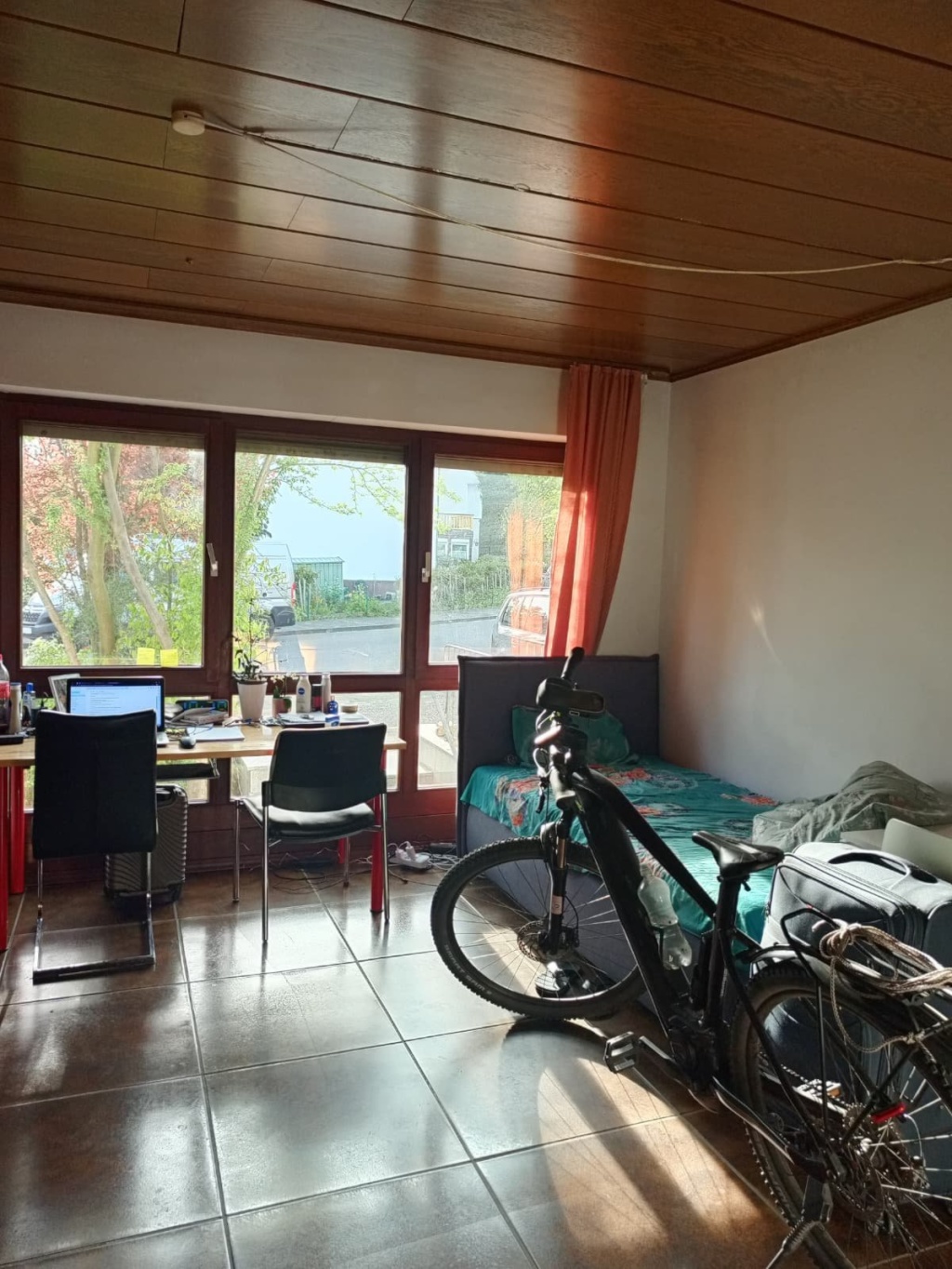 WG-Zimmer In der Reuth In der Reuth 129 - Bett-rechts