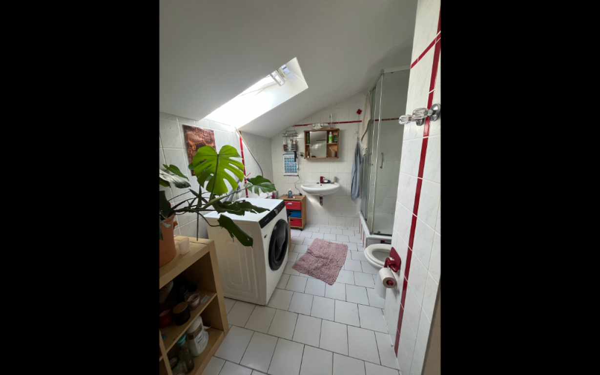 WG-Zimmer Aaseestadt Boeselagerstraße - Bad oben