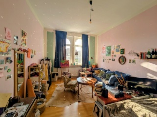 Anzeigenbild: Kreative Studi-WG mit sonnigem Zimmer zur Zwischenmiete (Okt–Apr)