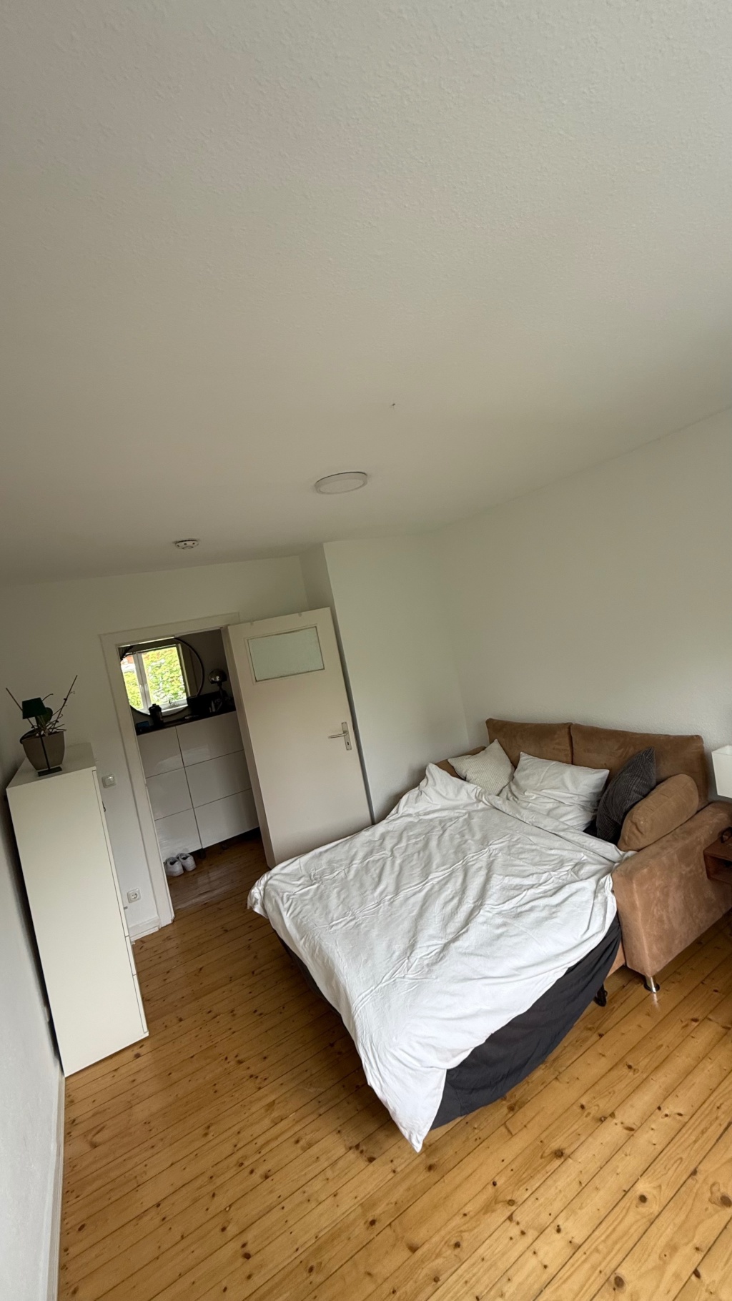 2-Zimmer Wohnung Zentral zur Zwischenmiete – Foto 3