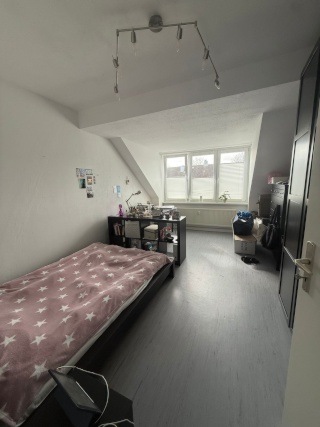 Anzeigenbild: Zimmer in netter 2er WG ab 01.07.26 (befristet oder unbefristet möglich)