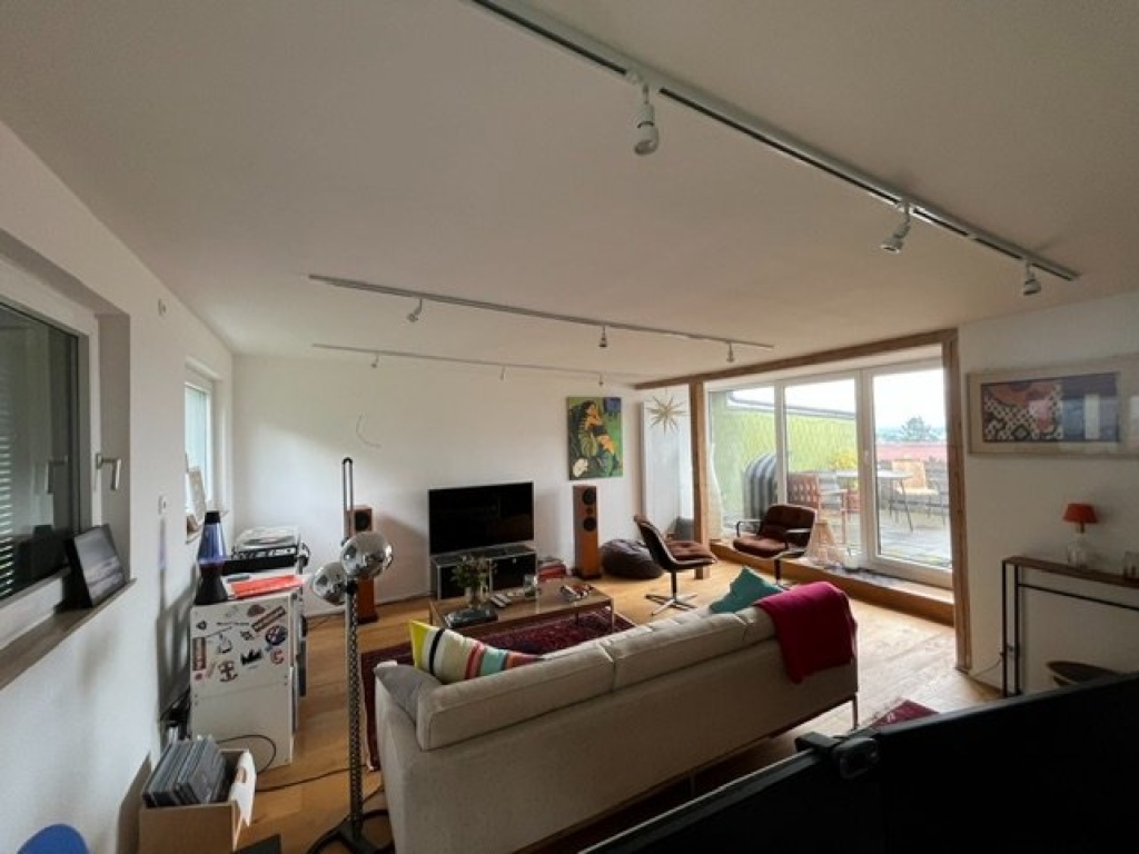 2 Zimmer Wohnung, möbliert, DG mit Terasse – Röckenwiesenstr. 26, 70197 Stuttgart West – Vorschaubild 3