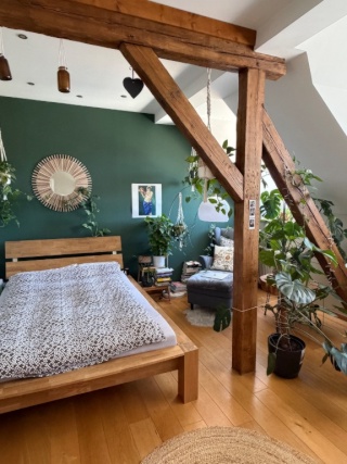 Anzeigenbild: WG-Zimmer in wunderschöner Altbauwohnung zur Zwischenmiete