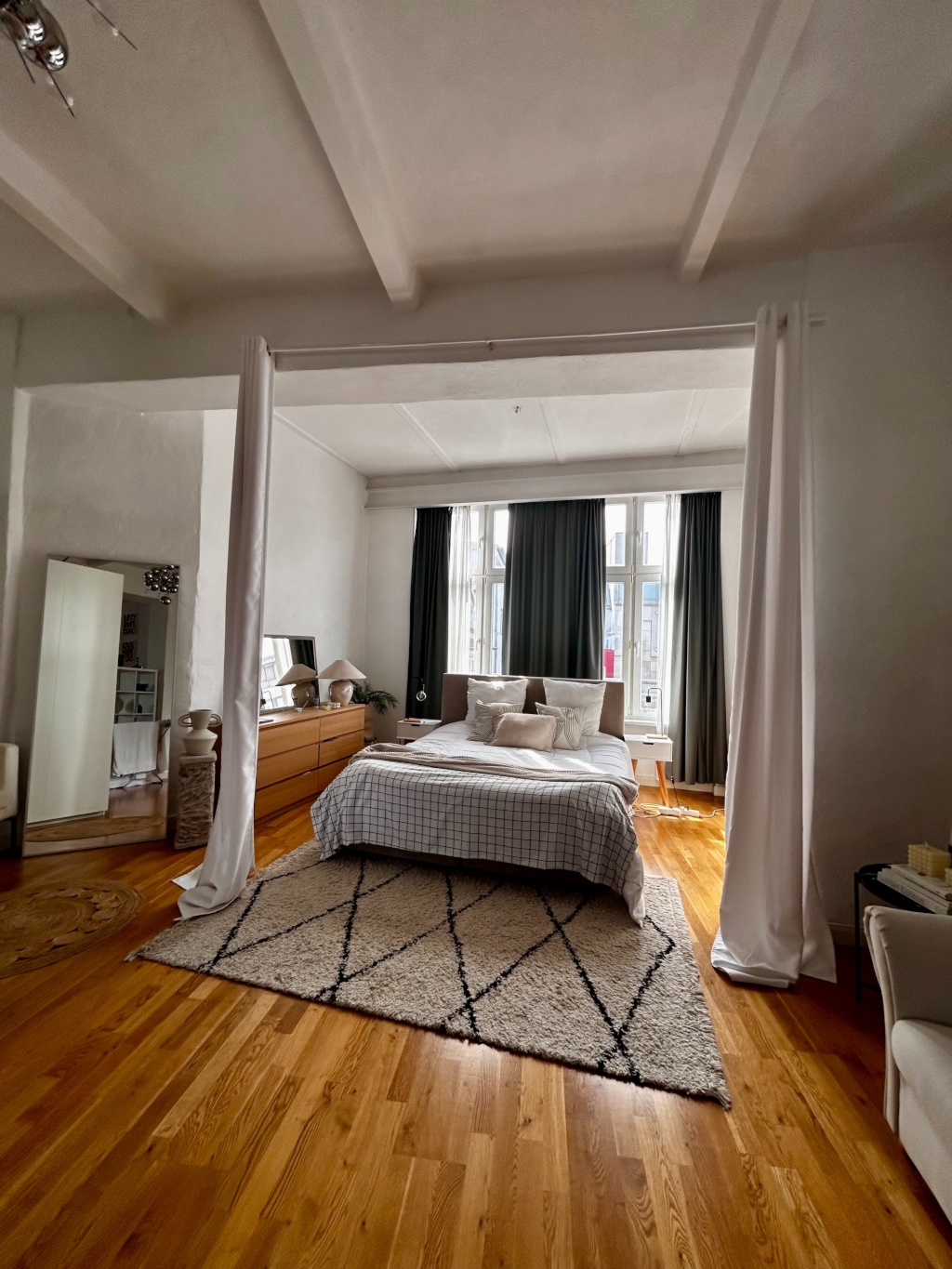 LOFT (Flexible Mietdauer): Lichtdurchflutetes Fabrik-Loft im Prenzlauer Berg; 3,6m Decken, Kamin & All-Inclusive – Schönhauser Allee 74, 10437 Berlin Prenzlauer Berg – Vorschaubild 8