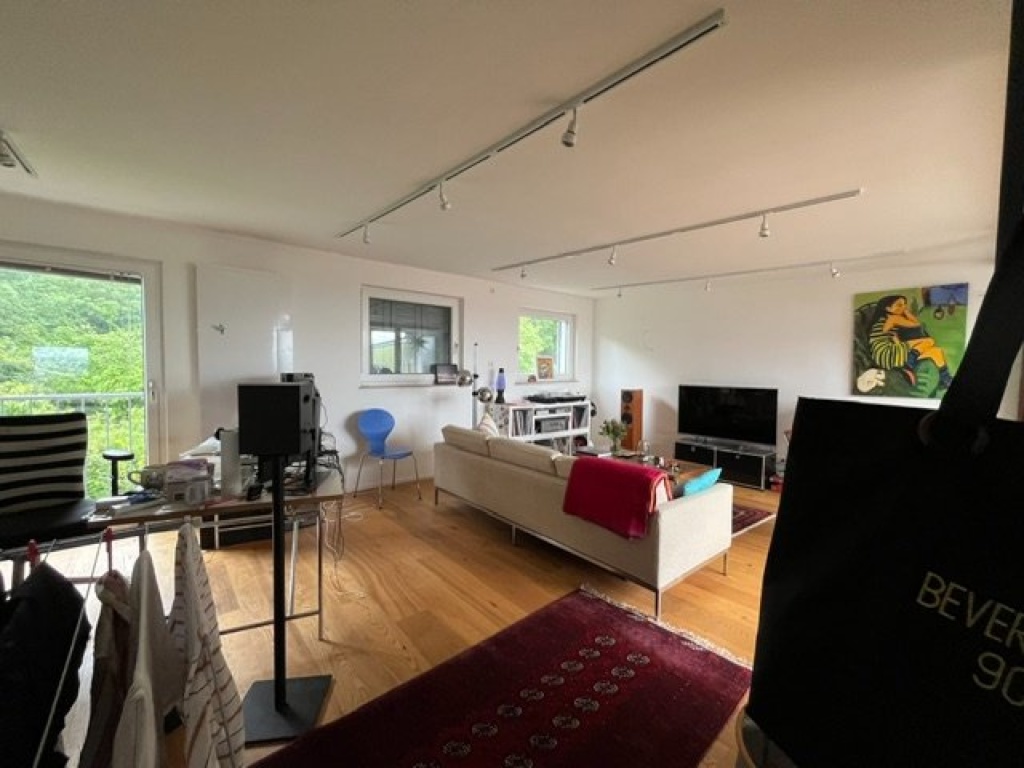 2 Zimmer Wohnung, möbliert, DG mit Terasse – Röckenwiesenstr. 26, 70197 Stuttgart West – Vorschaubild 2