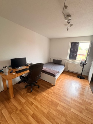 Anzeigenbild: Möbliertes WG-Zimmer nahe TechFak & Innenstadt