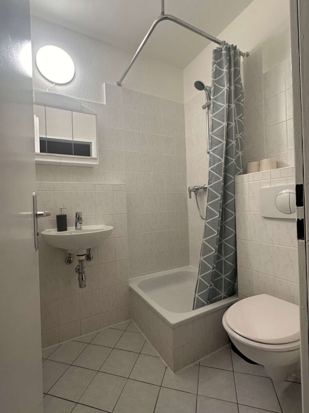 Furnished Studio Apartment Near Nollendorfplatz – Available Until March 31, 2027 – Else-Lasker-Schüler-Str. 16, 10783 Berlin Schöneberg – Vorschaubild 10
