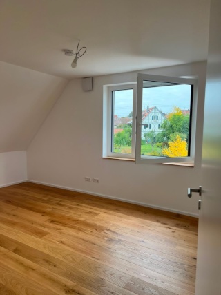 Anzeigenbild: WG sucht Nachmieter(in) für Haus Wohnung mit Balkon EBK Miete neu Rottenburg Ammerbuch Tübingen 11km zum UKT