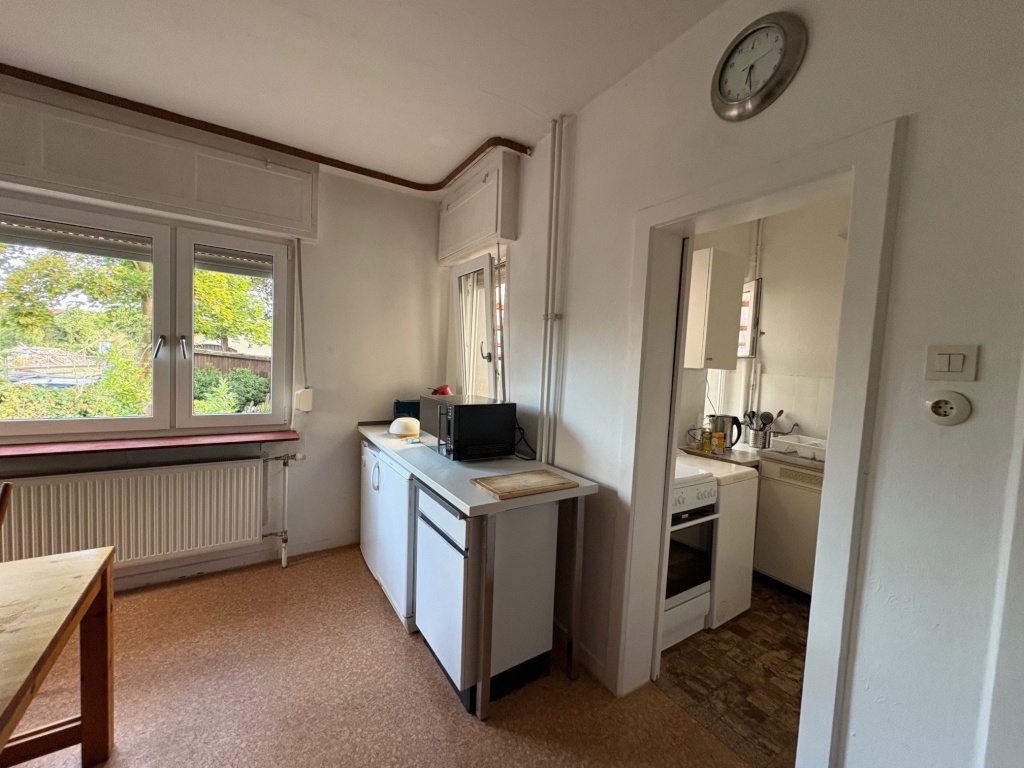 WG-Zimmer Büdesheim ruhige Seitenstraße im Ortskern von Bingen-Büdesheim - Esszimmer mit Küche