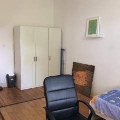 Ad image: Helles zimmer mit Blick in den Garten