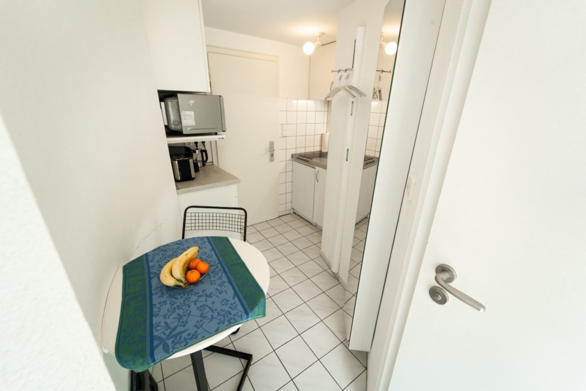 Möblierte 1-Zimmerwohnung in Stuttgart-Vaihingen ab 1 Monat – Freibadstraße 0, 70563 Stuttgart Vaihingen – Vorschaubild 11