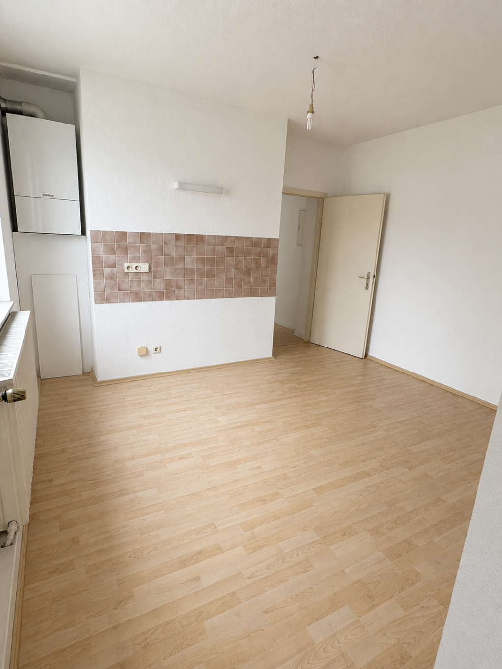⭐ Charmante 2-Zimmer-Wohnung | Große Wohnküche & Schlafzimmer | Altbau-Flair | Frankenberger Viertel ❤️ /// ⭐ Charming 2-Room Apartment | Spacious Eat-In Kitchen & Bedroom | Historic Character | Prime Location ❤️ – 52066 Aachen Aachen – Vorschaubild 8