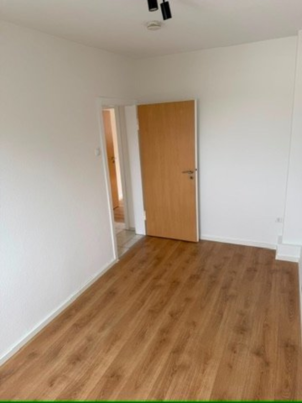 Studenten WG mit EBK! Provisionsfre ! Frisch renoviert. – Natruper Straße 214, 49090 Osnabrück Hafen – Vorschaubild 3