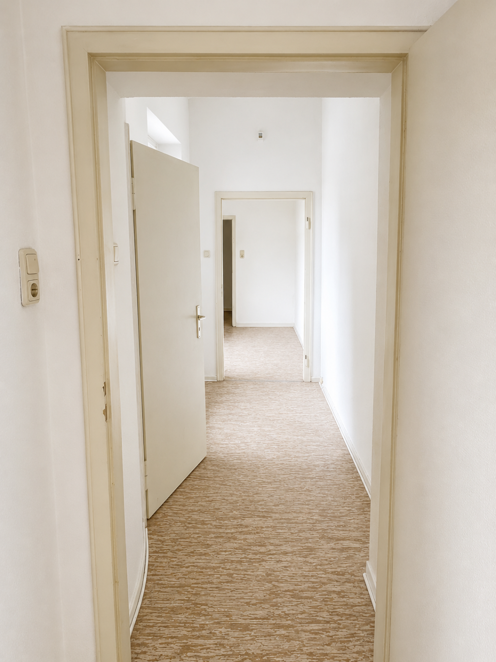 ⭐ Charmante 2-Zimmer-Wohnung | Große Wohnküche & Schlafzimmer | Altbau-Flair | Frankenberger Viertel ❤️ /// ⭐ Charming 2-Room Apartment | Spacious Eat-In Kitchen & Bedroom | Historic Character | Prime Location ❤️ – 52066 Aachen Aachen – Vorschaubild 6