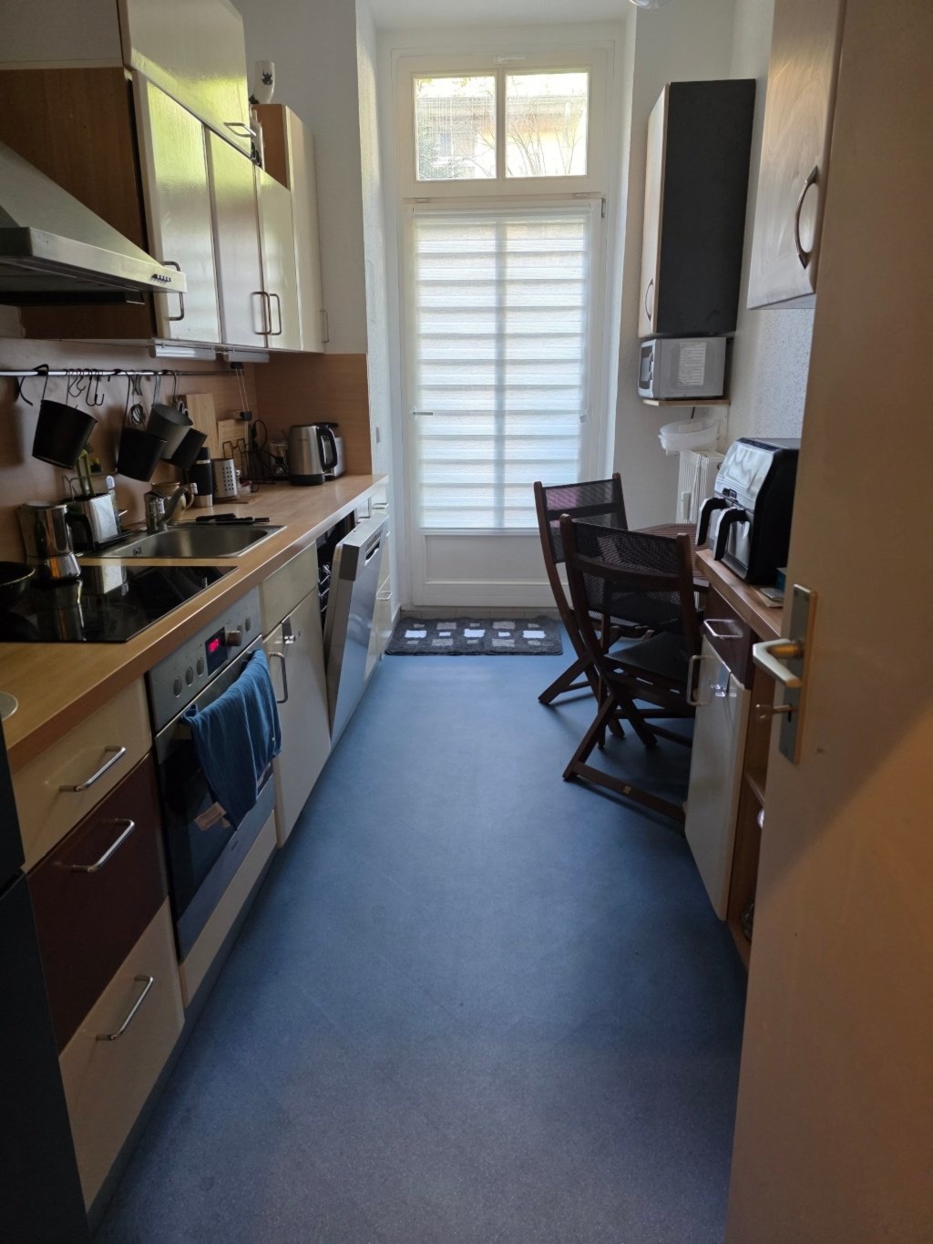 WG-Zimmer Oberschöneweide Plönzeile - Küche / Tür zur Terasse