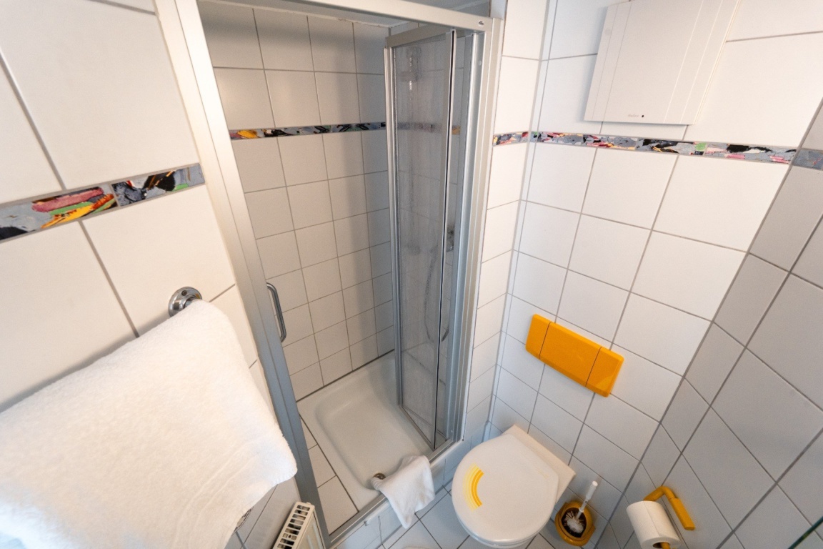 Möblierte 1-Zimmerwohnung in Stuttgart-Vaihingen ab 1 Monat – Freibadstraße 0, 70563 Stuttgart Vaihingen – Vorschaubild 13
