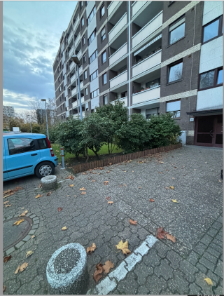 Anzeigenbild: Helle 3-Zimmer-Wohnung mit 3 Balkonen in Duisburg-Homberg – Ideal für WGs, Paare & Familien