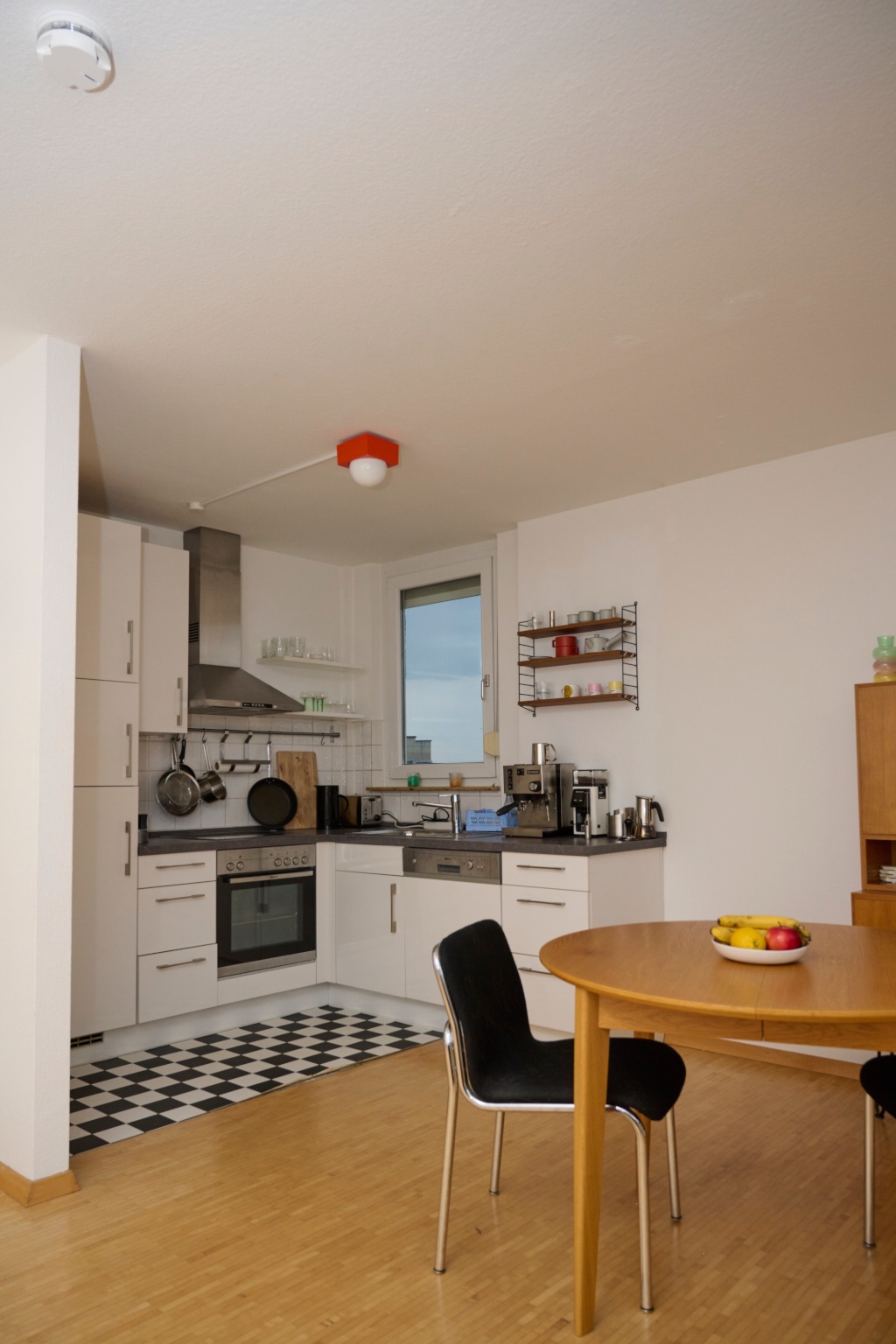 Zwischenmiete: Schöne 2-Zimmer-Wohnung |September – Senefelderstraße, 70176 Stuttgart West – Vorschaubild 2