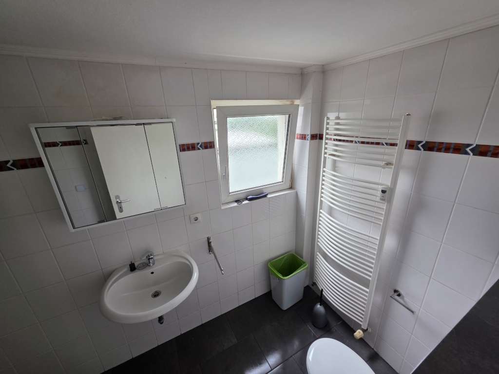 Helles Studentenzimmer möbliert, ca. 21qm + Badmitnutzung – Auguststr. 13, 53229 Bonn Beuel – Vorschaubild 3