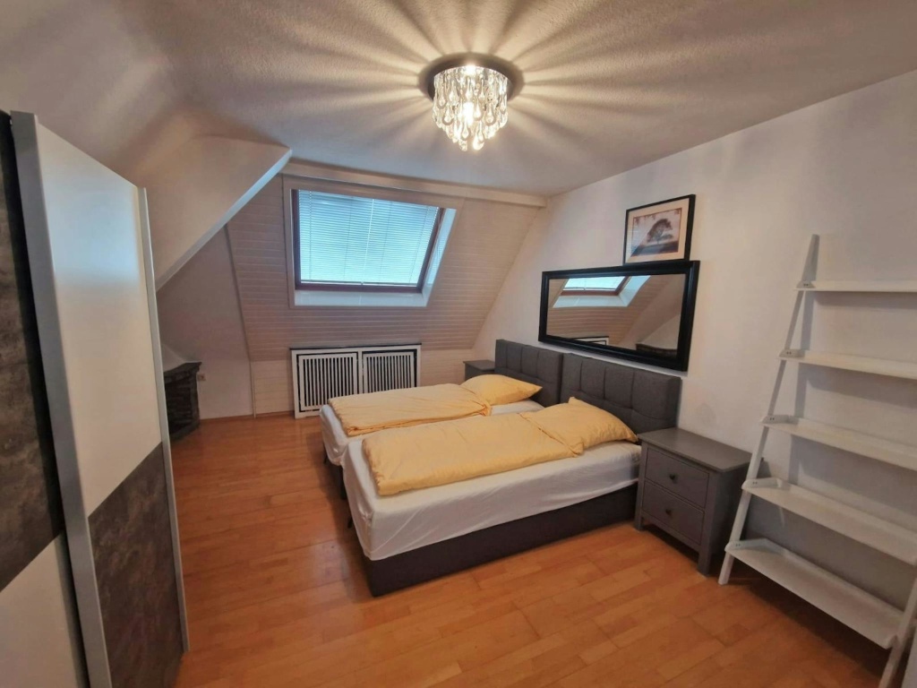 Benrather Straße, Düsseldorf – 40213 Düsseldorf Altstadt – Vorschaubild 2
