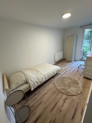 Anzeigenbild: 15 Min Fußweg zur Uni - Möbliertes Zimmer in 4er-WG