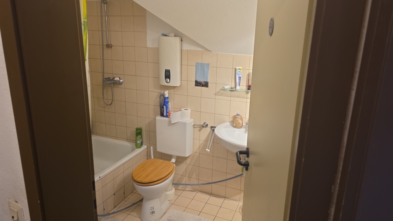Nachmieter Dachgeschoss Whg gesucht – Geismar Landstraße 34, 37083 Göttingen Geismar – Vorschaubild 3