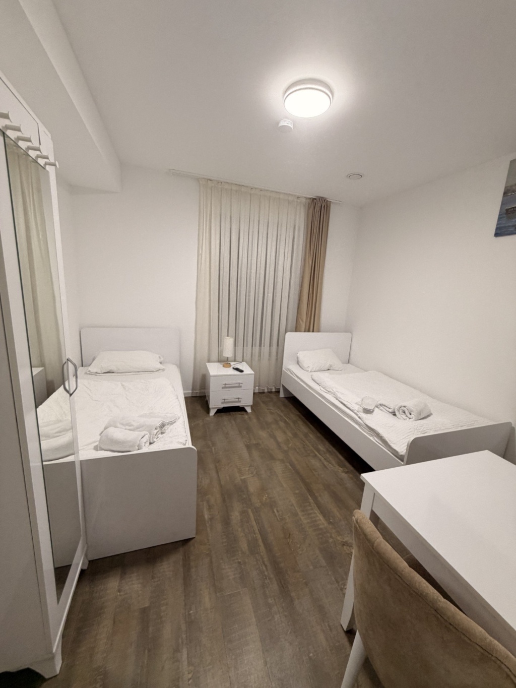 Möblierte Neubauwohnung mit Balkon – WG-geeignet für bis zu 4 Personen-Sofort verfügbar, Kurz oder Langzeit möglich – Bremer Heerstraße 19, 28719 Bremen Burg-Grambke – Vorschaubild 3