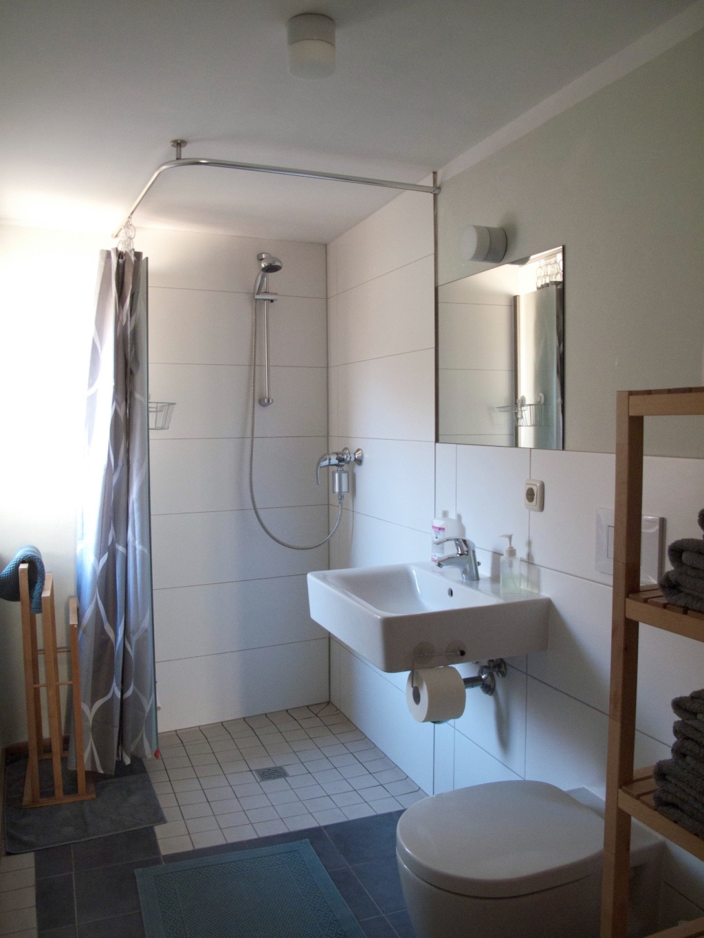 Möblierte 2-R-Wohnung in der Altstadt, komplett eingerichtet Pauschalmiete incl. aller Nebenkosten – Moritzstr., 99084 Erfurt Erfurt-Altstadt – Vorschaubild 6