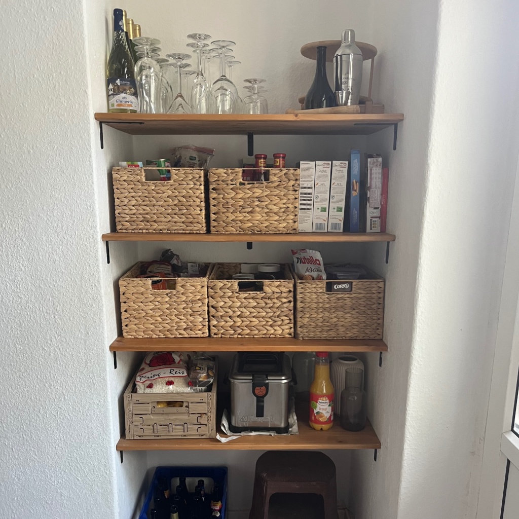Zwischenmiete für 8 Monate; helle sanierte Altbauwohnung (83qm, 3 Zimmer), möbliert, zentral gelegen und sehr gut angebunden. – Robert-Koch-Straße, 1219 Dresden Strehlen – Vorschaubild 5
