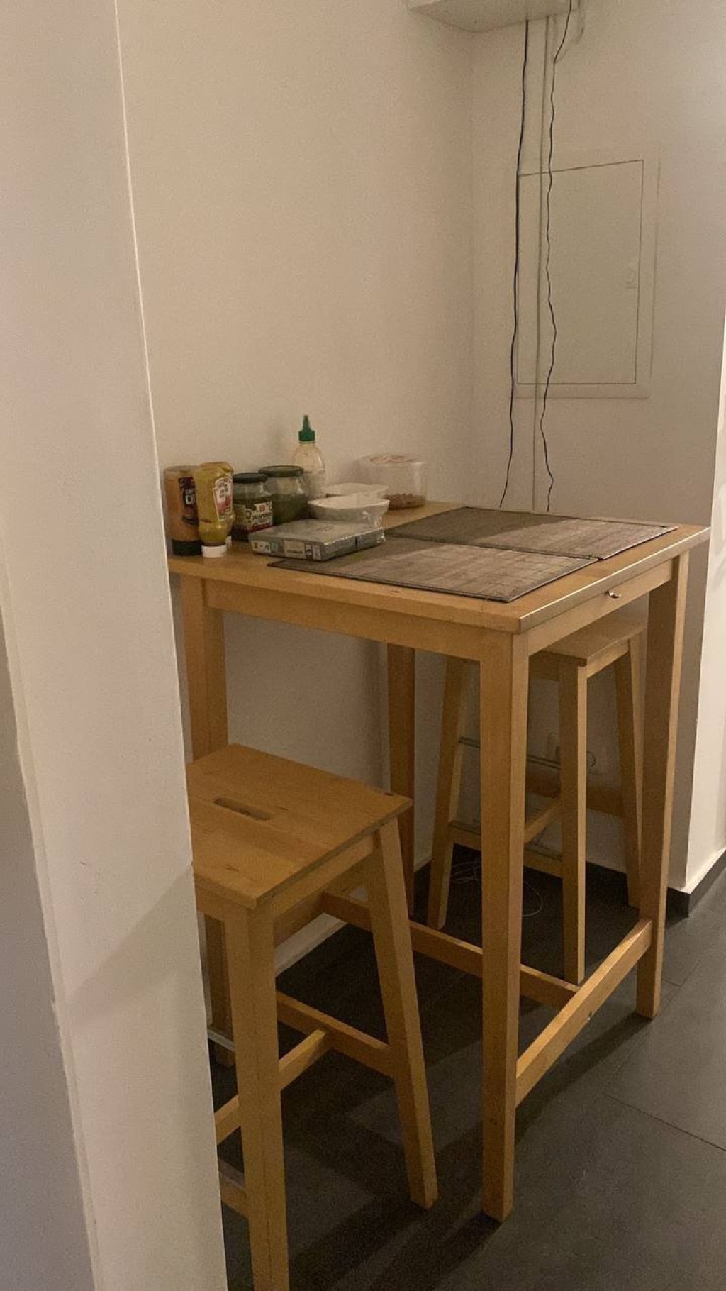 Habitación en WG Sendling-Westpark Garmischer Strasse - Tisch
