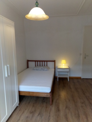 Imagen del anuncio: Ab sofort möblierte WG-Zimmer mit Doppelbett