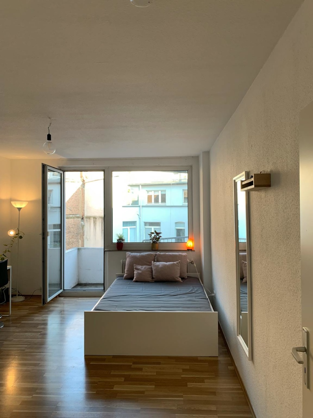 Friesenplatz, Köln – Friesenplatz, 50672 Köln Altstadt-Nord – Vorschaubild 3