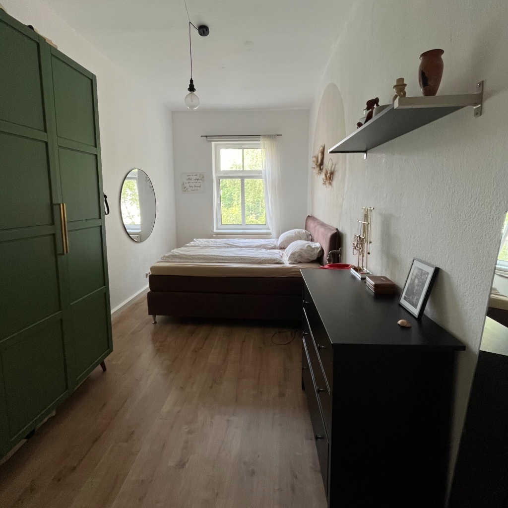 Zwischenmiete für 8 Monate; helle sanierte Altbauwohnung (83qm, 3 Zimmer), möbliert, zentral gelegen und sehr gut angebunden. – Robert-Koch-Straße, 1219 Dresden Strehlen – Vorschaubild 6