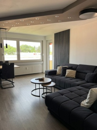 Ad image: 3-Zimmer-Wohnung mit geh. Innenausstattung, Balkon und Einbauküche