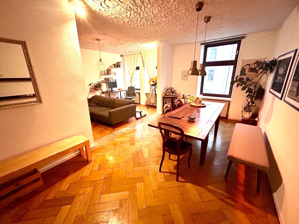 schöne 71 qm Altbau-Oase im Schlachthausviertel – voll möbliert zur Zwischenmiete! / 71 sqm old-building oasis in Schlachthausviertel – fully furnished for short-term rent!