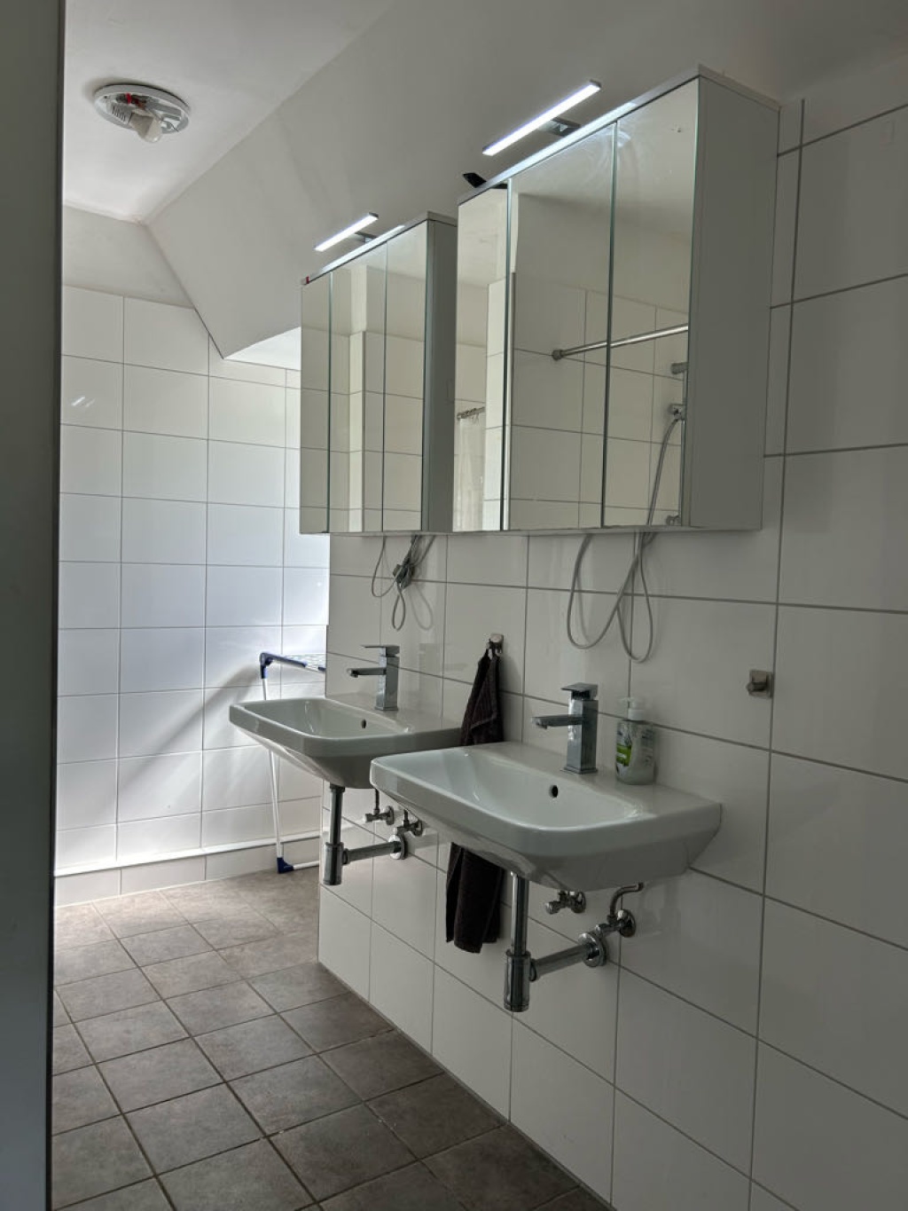 Habitación en WG Ostviertel Nikolausberger Weg 75 - Bad im 2.OG