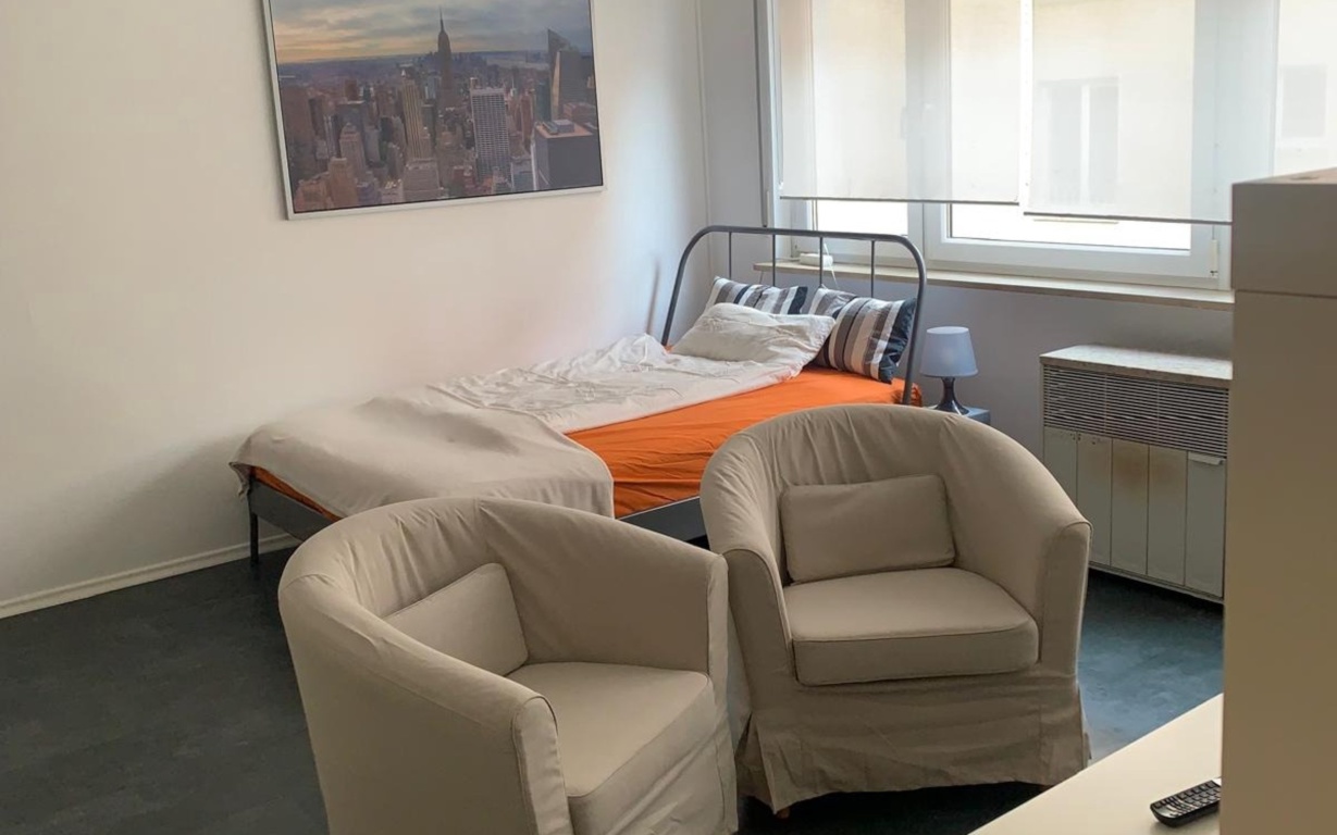Wohnen auf Zeit in Stuttgart-Zentrum – möblierte Wohnung ab 1 Monat – Uhlandstraße 0, 70182 Stuttgart Mitte – Vorschaubild 2