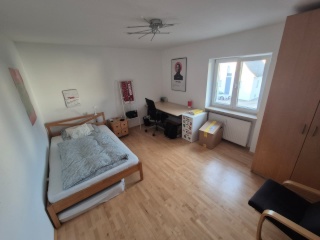 Imagen del anuncio: WG-Zimmer (14,1m2) in schöner 3er-WG mit großer Terrasse - ab 01.08. frei