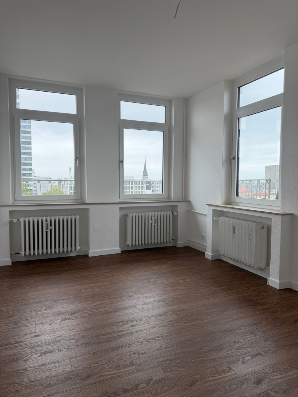 Wohnjuwel am Kesselbrink - modernisierte 3-Zimmerwohnung mit hochwertiger Einbauküche – 33602 Bielefeld Innenstadt – Vorschaubild 7