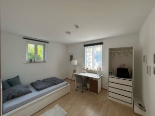 Ad image: Möbeliertes WG-Zimmer im Paradies.